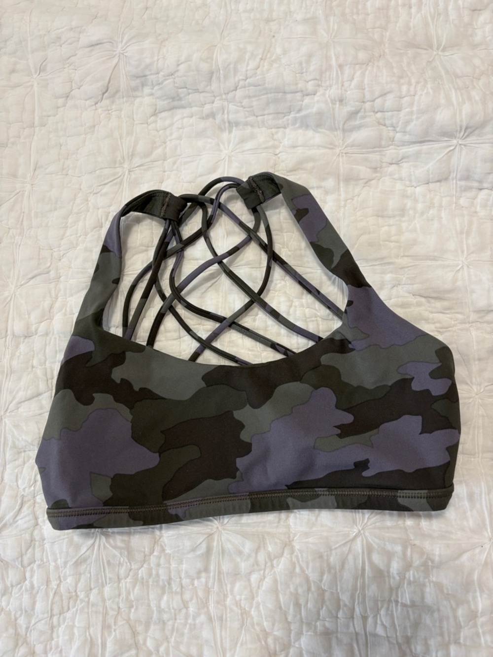 Lululemon free to be wild camo bra